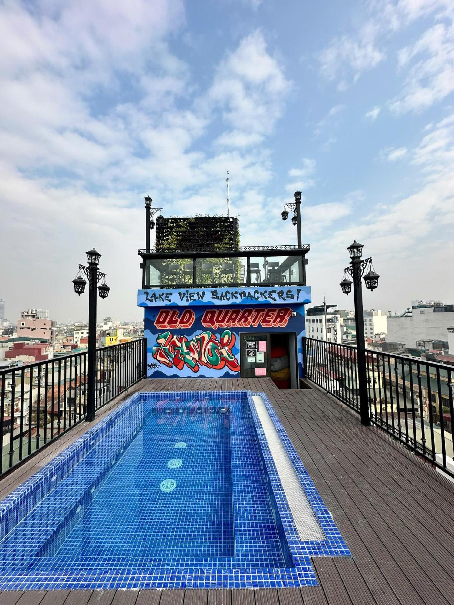 Lakeview Backpackers Hostel & Rooftop Bar Ханой Екстер'єр фото