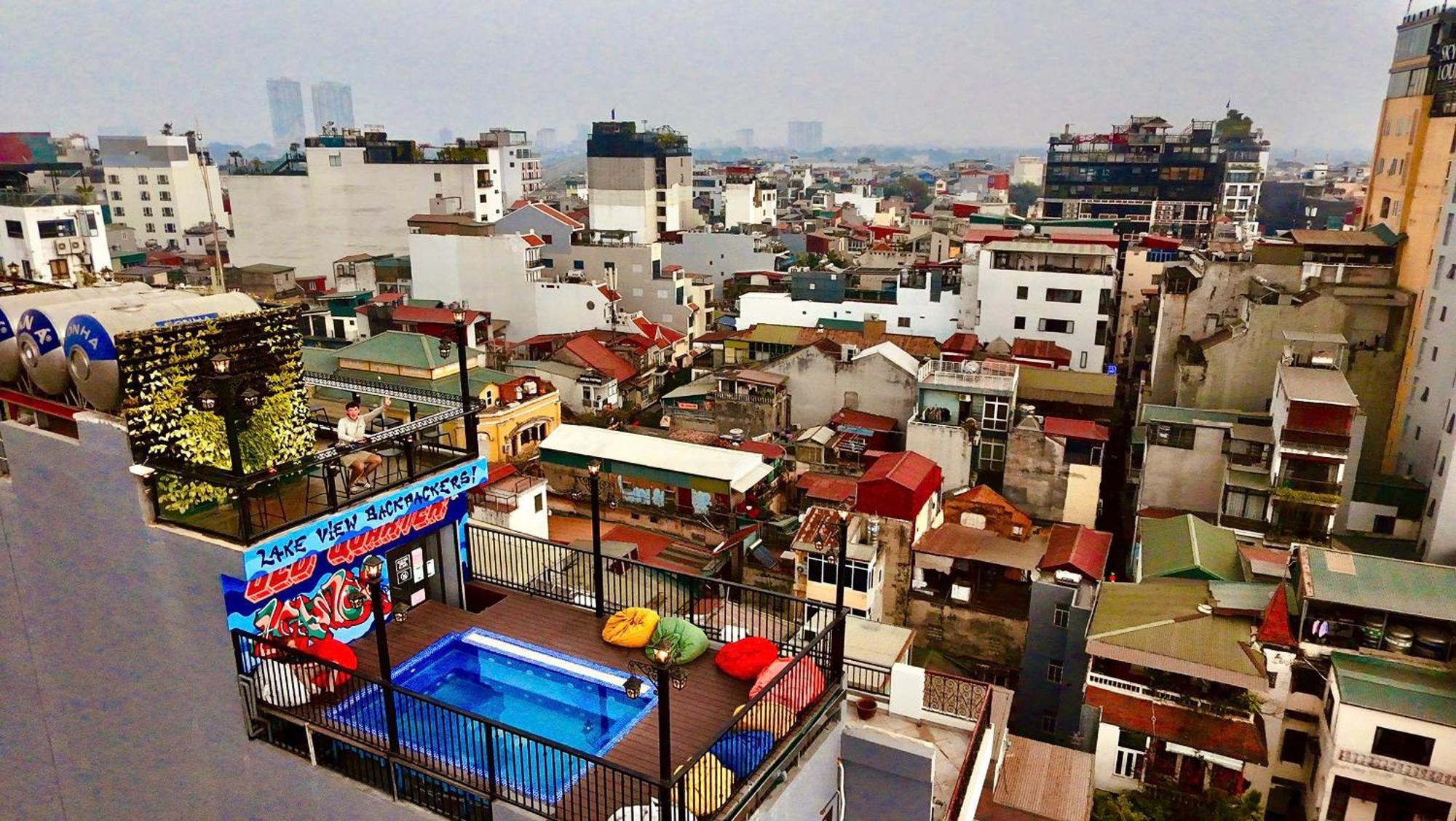 Lakeview Backpackers Hostel & Rooftop Bar Ханой Екстер'єр фото